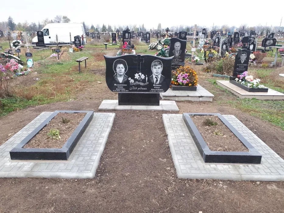 Виготовлення Пам'ятників. Повний Спектр Послуг: Від Проекту До Встановлення. Доступні Ціни!