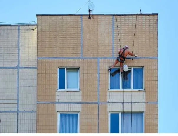 Ремонт міжпанельних швів, закладення стиків і герметизація від 200 грн/пог. м