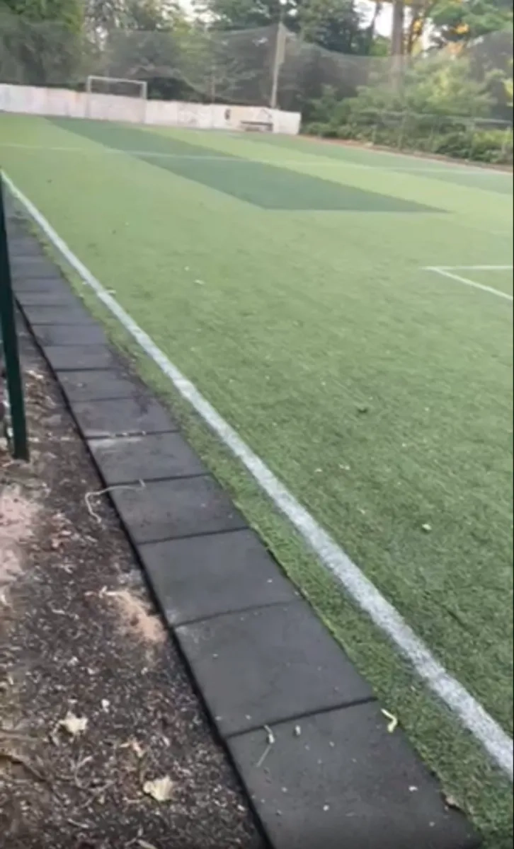 Футбольне поле