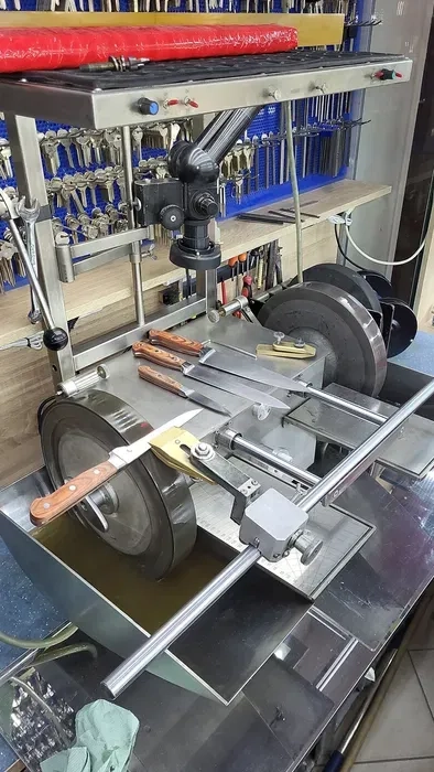 Якісне заточування кухонних ножів, ножиць та сіток для м'ясорубок на Дарниці