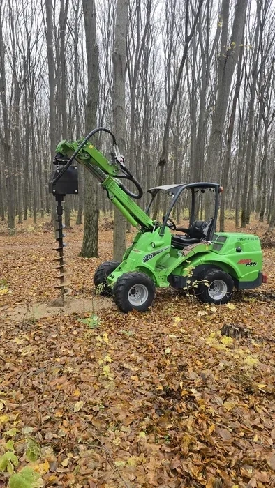 Надійні послуги Avant 750 — ваш вибір для будівництва, сільського господарства та ландшафтного дизайну.