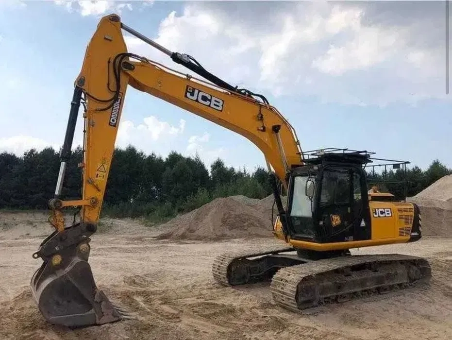 Екскаватор , бульдозер