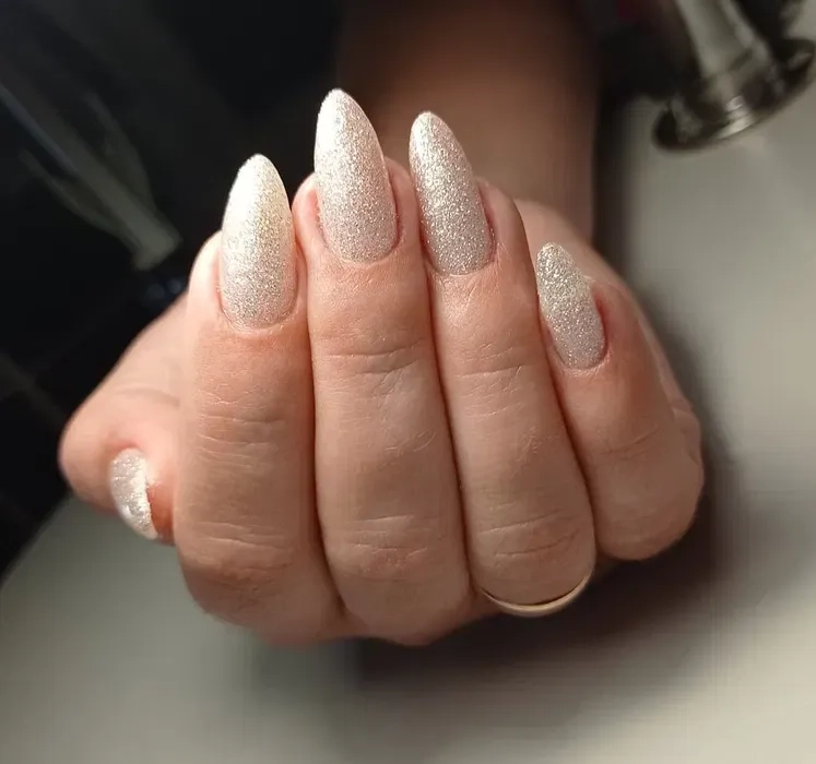 Маникюр, педикюр, наращивание Малый рынок