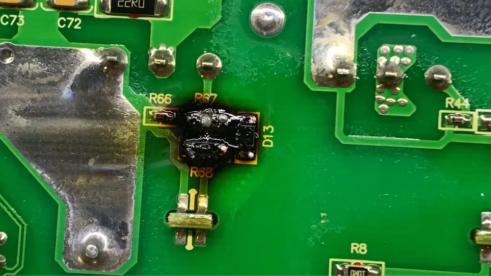 Кваліфікований ремонт гібридних інверторів. Дорого! Без гарантії!