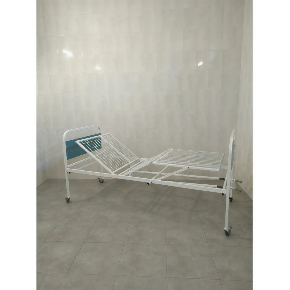 Медичне функціональне ліжко для лежачих хворих