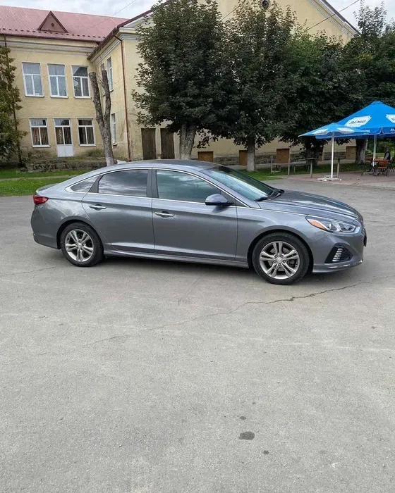 Авто на довгий та короткий термін