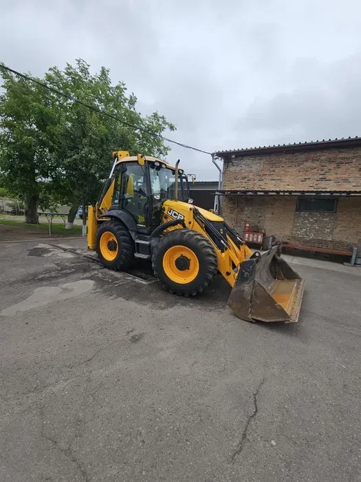 Послуги екскаватора навантажувача JCB 4CX