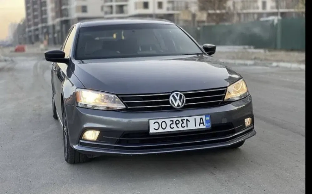 Авто VW Jetta 2015 Газ бензин