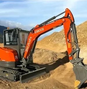 Послуги міні - ескаватора .Ковш 30,40 , планувальний 120см