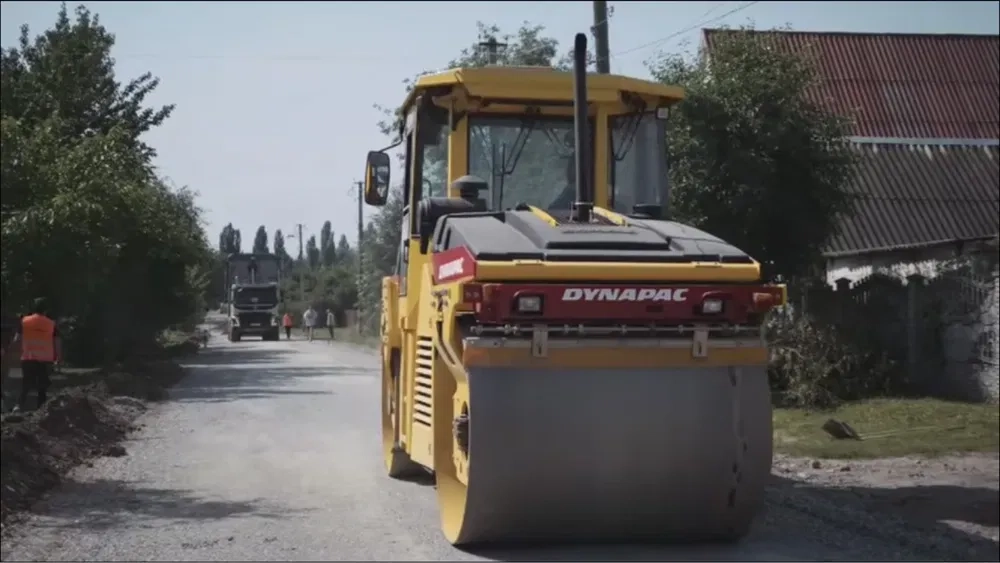 Виконуємо асфальтування доріг