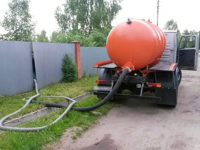 Асенізатор - викачка каналізації. Швидко і якісно