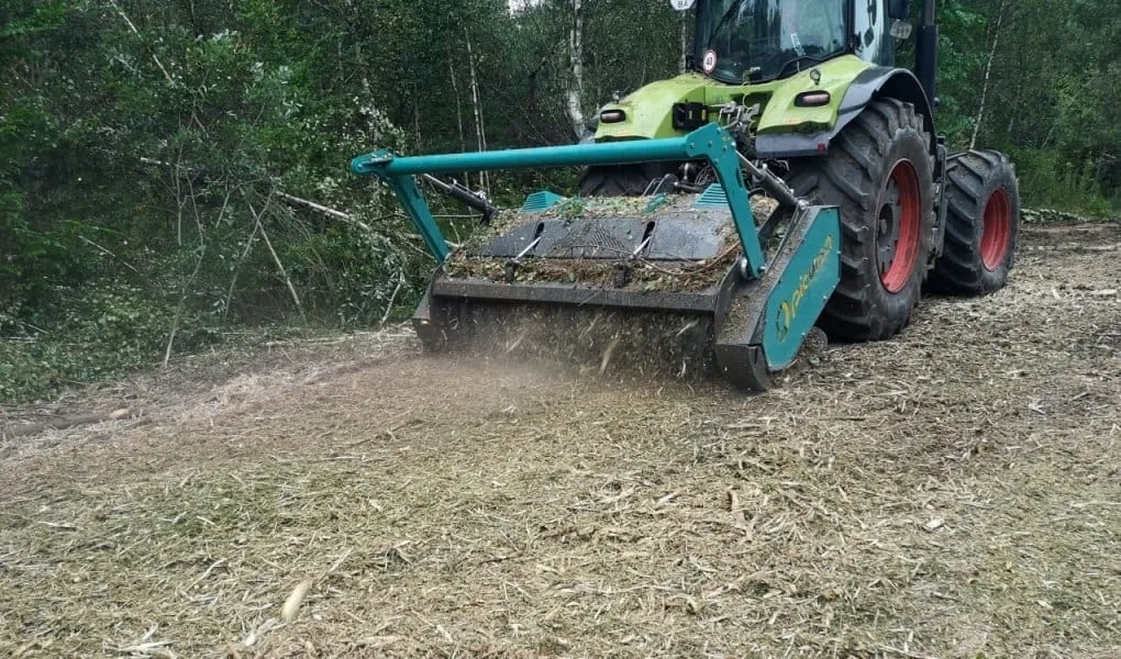 Мульчувач для трактора — ефективне подрібнення рослинних решток