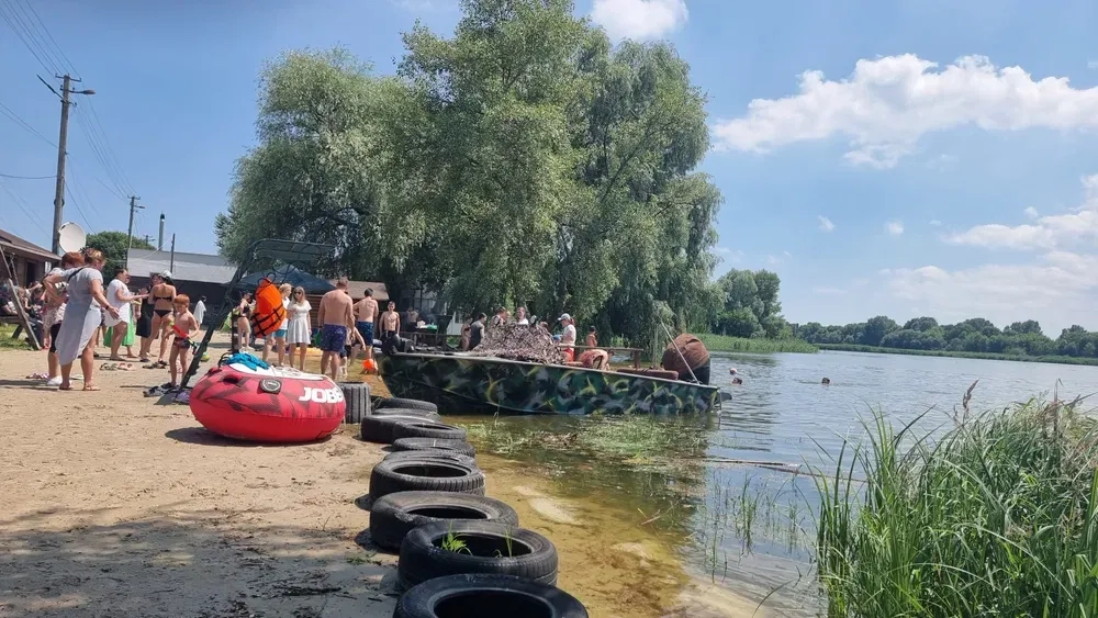 Лодка,прогулки, гідра ,таблетка,лижі,по домовленості