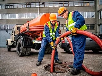 Мулосос : Очищення вигрібних ям, септиків та ливнівок.