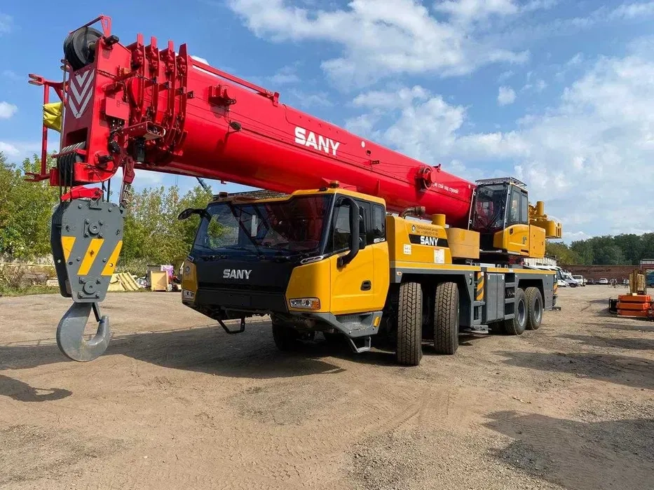Автокран SANY 300 т для важких підйомів і монтажу