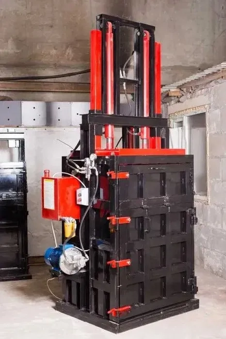 Виготовляємо Гідравлічні Преса для макулатури ПЕТ-пляшки плівки 38 000 грн.