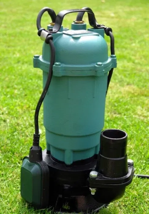 Фекальний насос для викачування септиків і брудної води