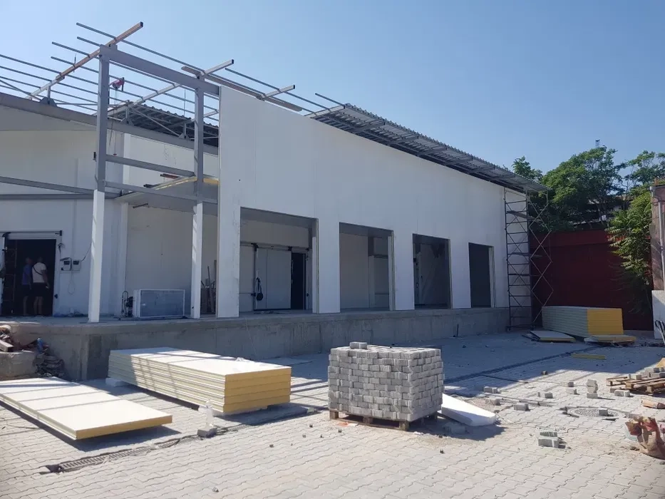 Монтаж сэндвич панелей.