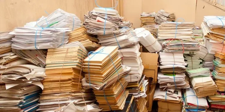 Купуємо макулатуру, ПЕТ пляшку, плівку, ящик пластиковий т.і.