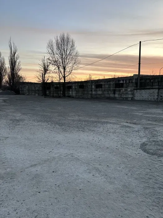 Цілодобова стоянка для вантажних автомобілів