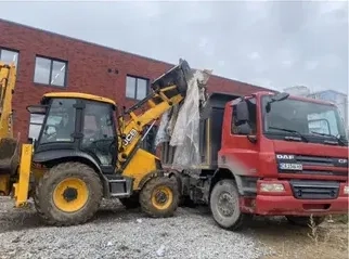 Демонтаж будинків очищення ділянок під за трійку