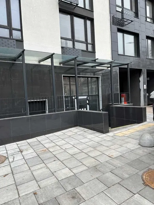 Під Бізнес фасадне. прим. вул. Шолуденка 30 в ЖК "СТАРТ" 100 м2. Без %