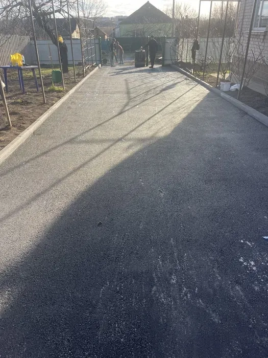 Асфальтування території, ангари, двори, прибудинкові території ітд.