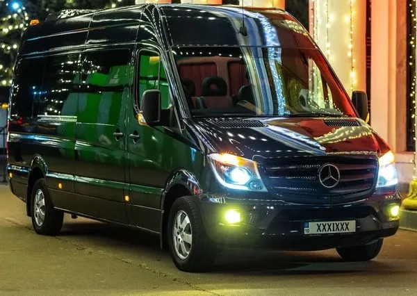 295 Мікроавтобус на весілля Mercedes Sprinter чорний VIP class