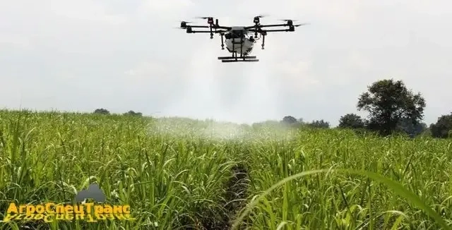 Агродрон для точного обприскування та внесення добрив на полях