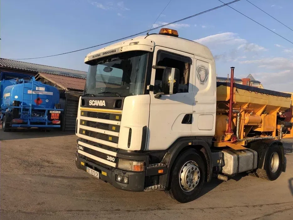 Машина для ямкового ремонту Scania 114l 380