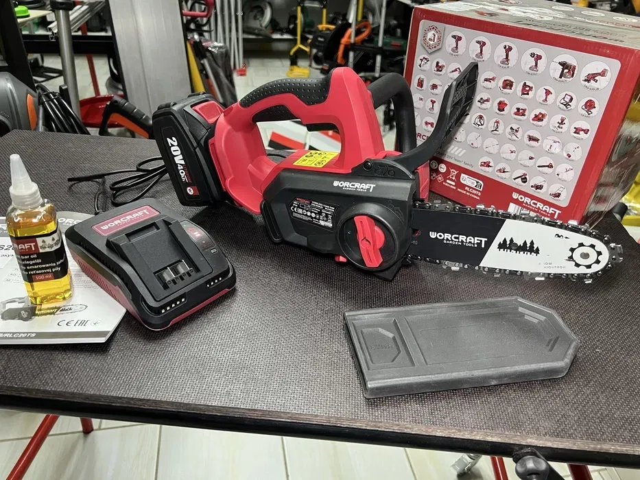 Акумуляторна безщіткова ланцюгова пилка WORCRAFT CGC-S20LiB