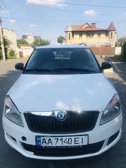 Авто шкода фабія універсал