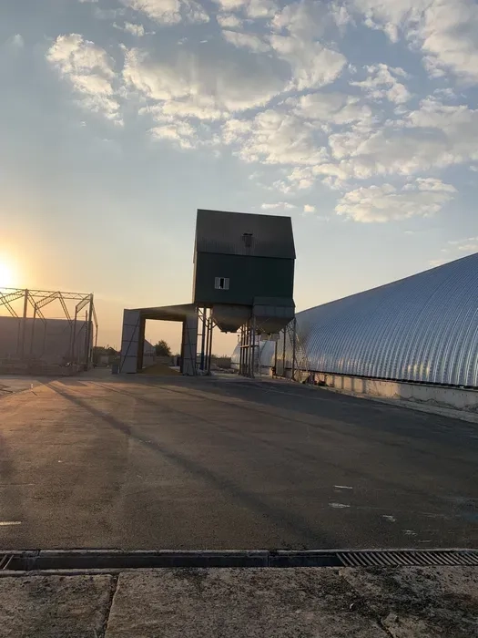 Асфальтування доріг, дворів, автостоянок та складів