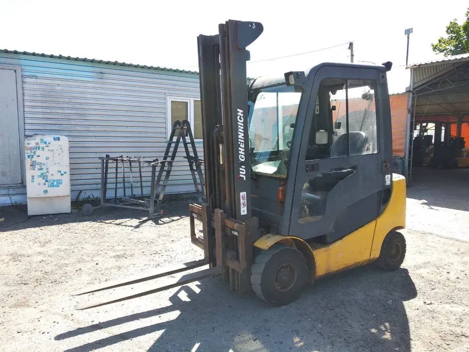 Вилковий погрузчик кара