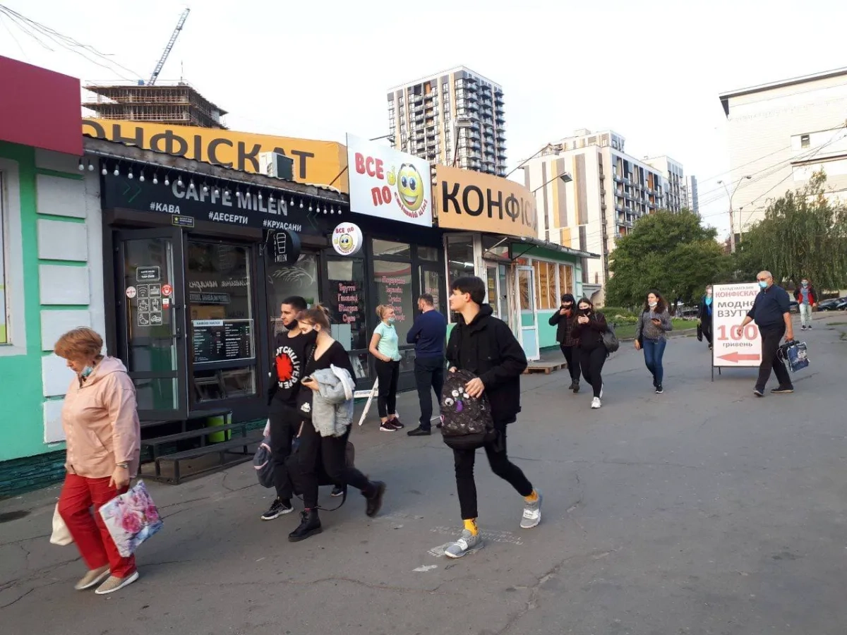 Фасадне приміщення 98 м2 біля метро Либідська, Голосіївський р-н.