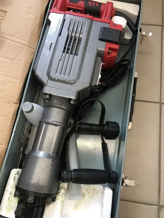 Відбійний молоток! Доставка!