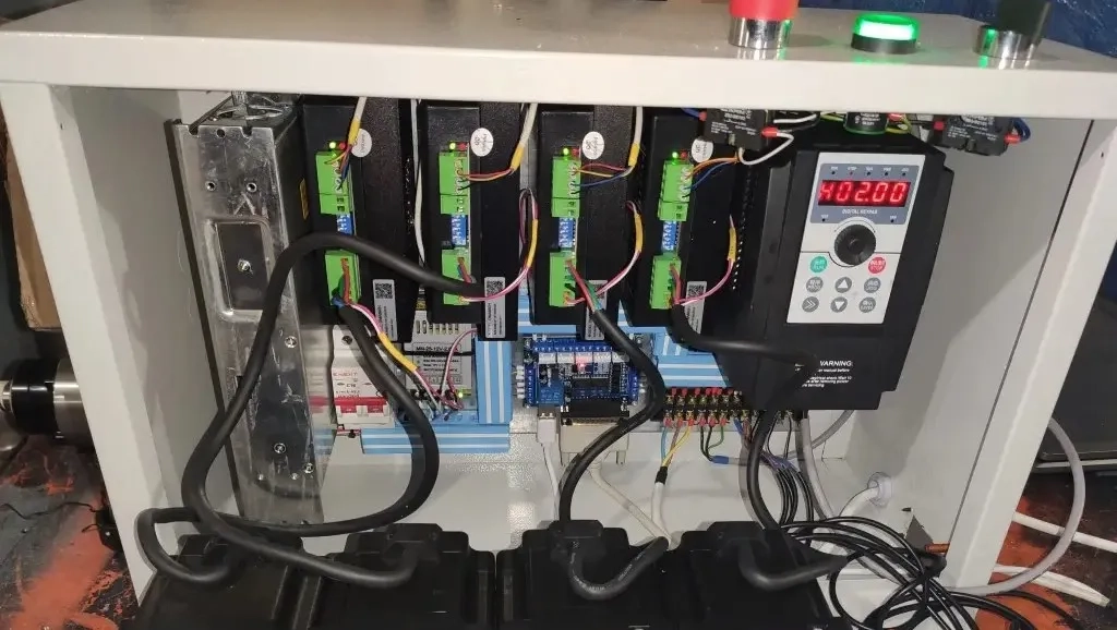 Збірка БЛОКУ КЕРУВАННЯ для ЧПУ