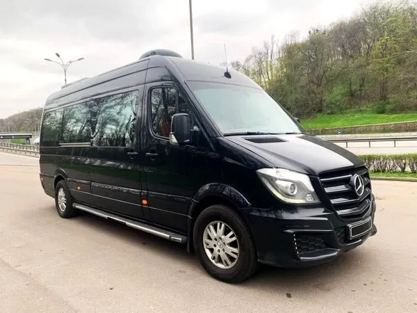 278 Мікроавтобус Mercedes Sprinter чорный VIP class з водієм