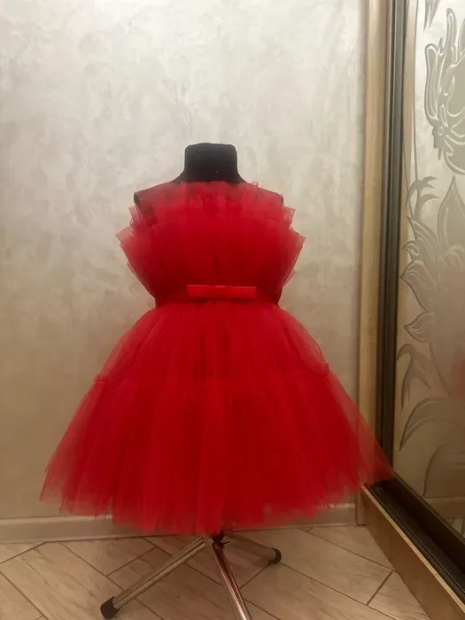 Чарівна сукня для маленької принцеси!