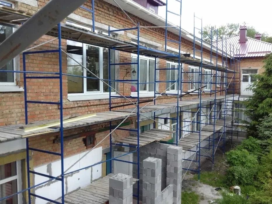 Вишки тури, будівельні риштування у Хмельницькому