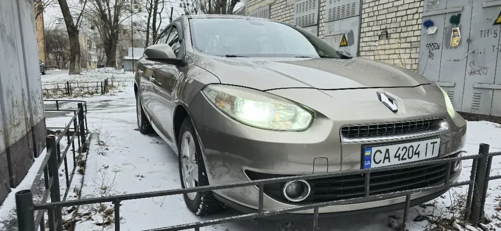Авто Renault fluence для одного водія
