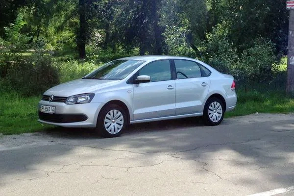 184 Volkswagen Polo седан авто Київ ціна
