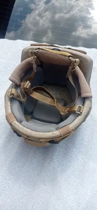 Професійна обрізка та апгрейд шоломів: якісна модернізація захисту!