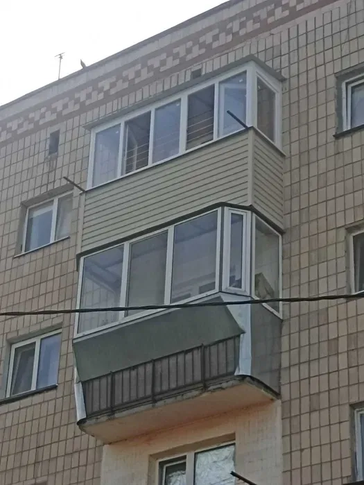 Балкони в Рівному на замовлення різні варіанти обшивки