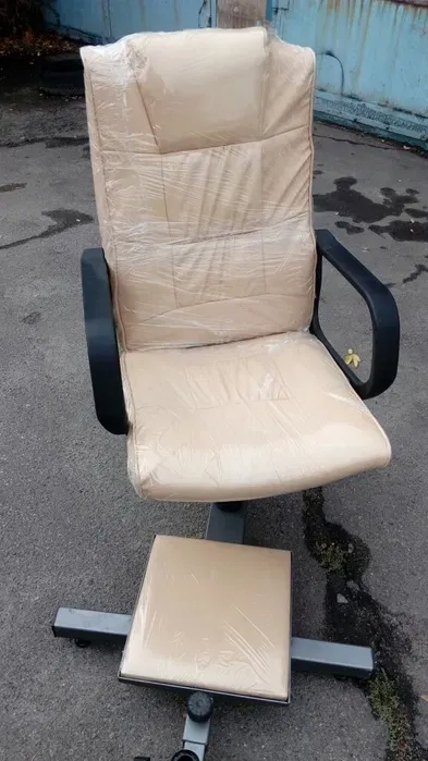 Ремонт офісних комп'ютерних стільців, крісел