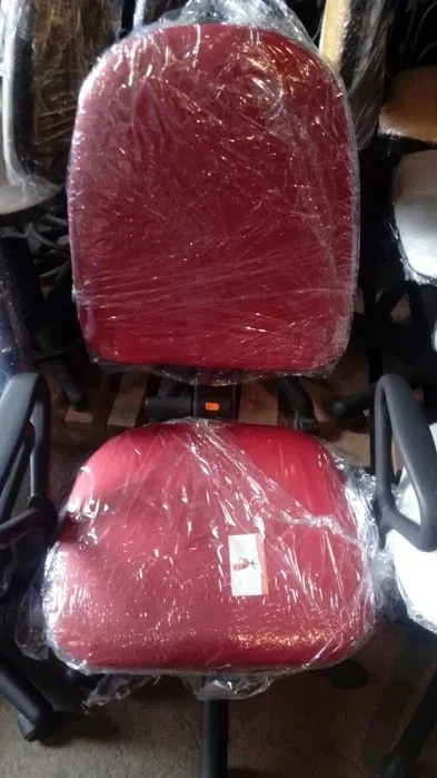 Ремонт офісних комп'ютерних стільців, крісел