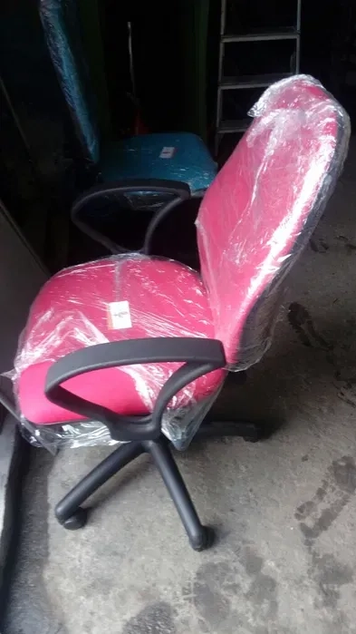 Ремонт офісних комп'ютерних стільців, крісел