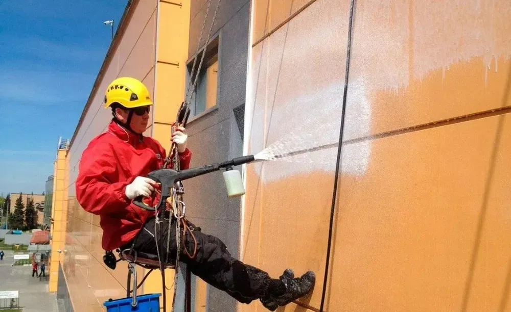 *Миття фасадів*