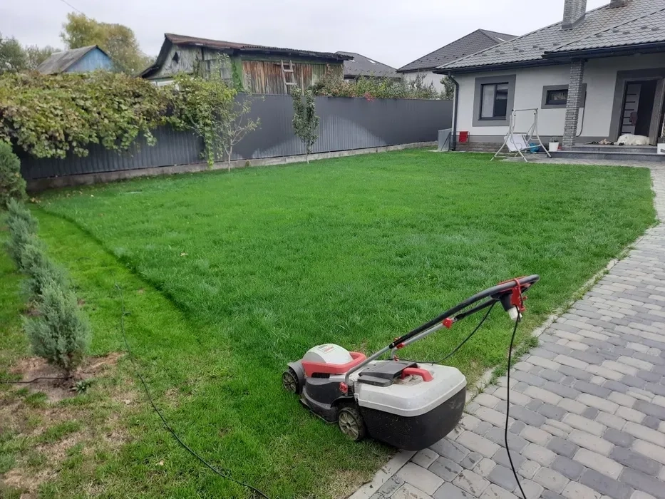 Покіс трави, газона, Підживлення Осокорки, Славутич, Бортничи