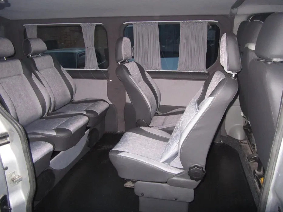 Перетяжка салону мікроавтобуса та легкових авто 450 грн.